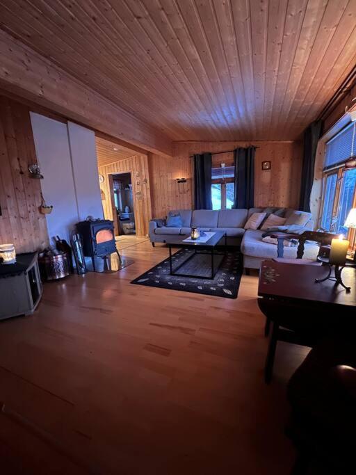 Cozy And Spacious Cabin Svensby 外观 照片