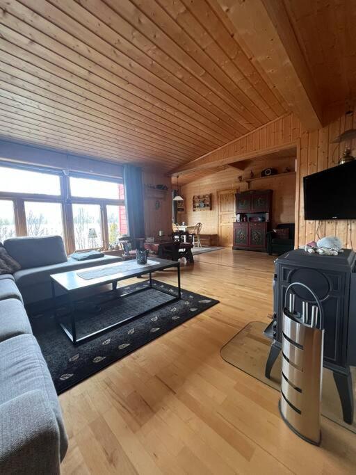 Cozy And Spacious Cabin Svensby 外观 照片